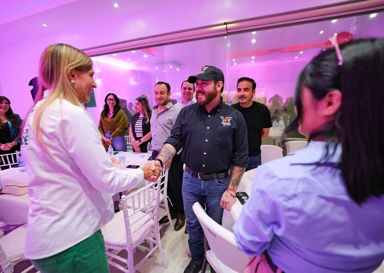Agradecen emprendedores apoyo con Maki Ortiz y Carlos Peña