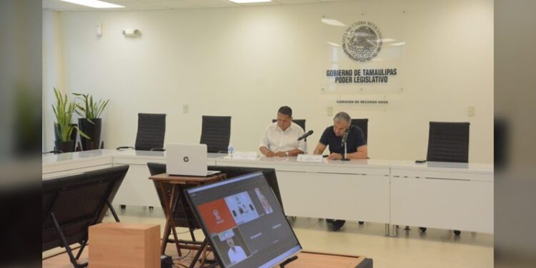 Agricultores cierran la carretera Federal 101 San Fernando-Victoria