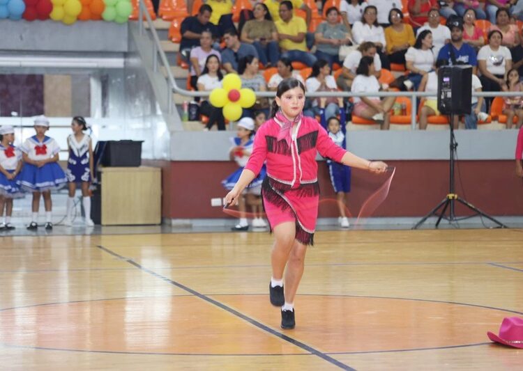 Apoya Municipio a DIF en rescate de tradición de Concurso de Rondas y Salto de Cuerda