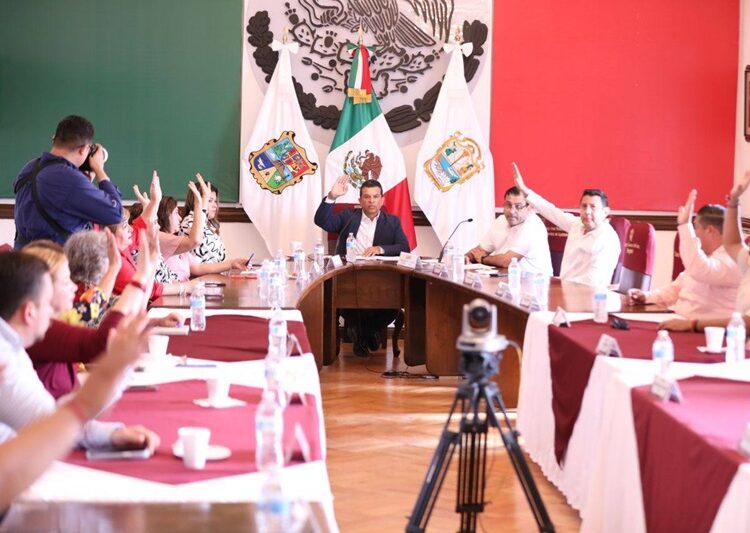 Aprueba Cabildo nueva licencia a alcalde para continuar campaña