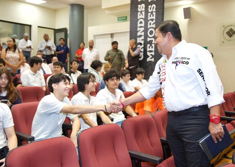 “Apuesto por la educación de los jóvenes”: Arturo