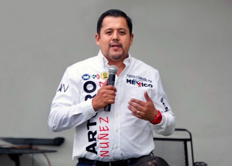 Arturo reconoce a maestros de Tamaulipas