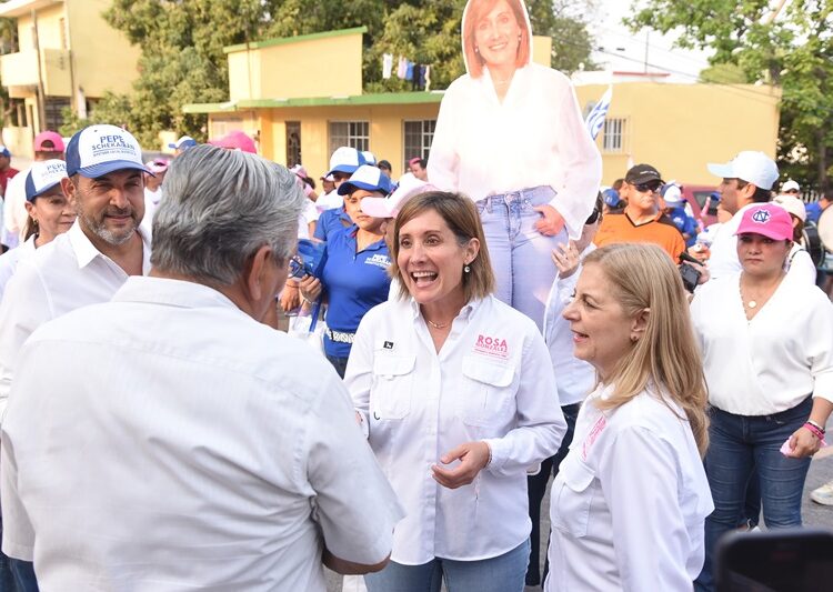 Asegura Rosa González que se continuará avanzando en pavimentación de calles