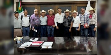 Atiende Américo a sorgueros; planteará a AMLO sus demandas