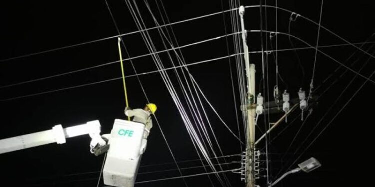 En medio del calor, reportan apagones en Reynosa, Matamoros y Río Bravo