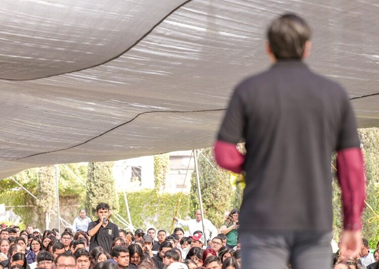 Carlos Peña Ortiz Compromiso con la Juventud Por un Mejor Futuro