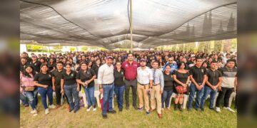 Carlos Peña Ortiz Compromiso con la Juventud Por un Mejor Futuro