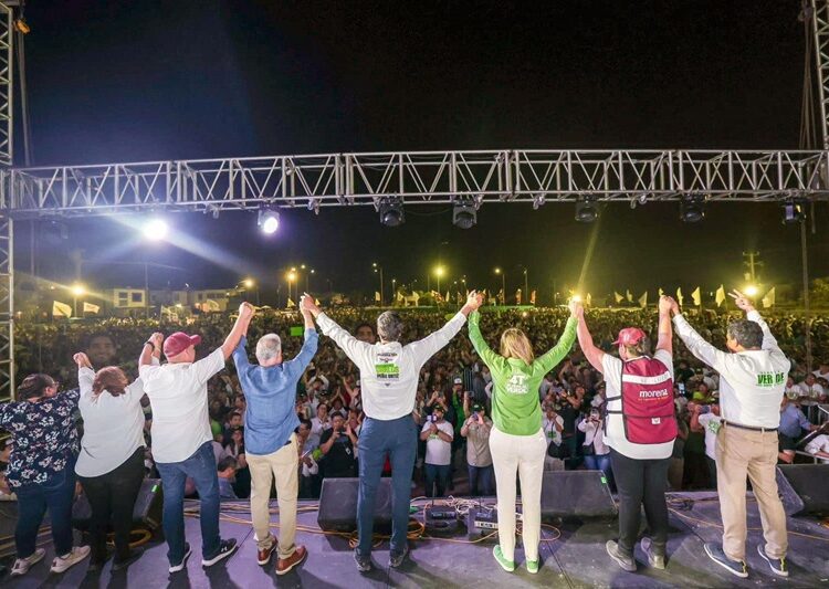 Carlos Peña y Maki Ortiz, Triunfal Cuarto Cierre de Campaña