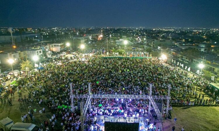 Carlos Peña y Maki Ortiz, Triunfal Cuarto Cierre de Campaña