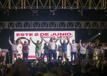 Carlos Peña y Maki Ortiz, Triunfal Cuarto Cierre de Campaña