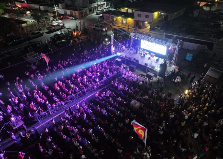 Carmen Lilia Canturosas cierra fuerte en el Distrito 1