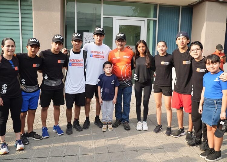 Celebra la UAT con gran éxito rodada deportiva familiar