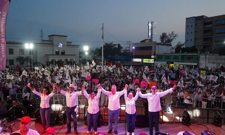 Cierra AMM su campaña rumbo a la reelección ante más de 12 mil personas en Zona Centro de Altamira