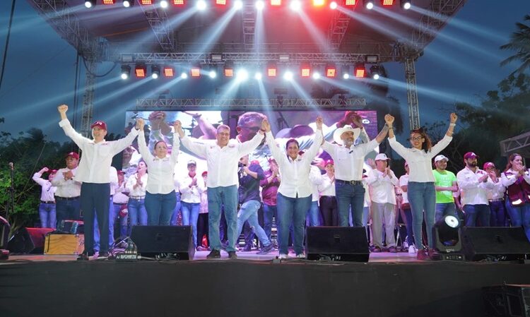 Cierra AMM su campaña rumbo a la reelección ante más de 12 mil personas en Zona Centro de Altamira