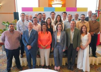 Consolida Carmen Lilia compromiso con desarrollo económico en Foro “Dialogo por un mejor NLD”