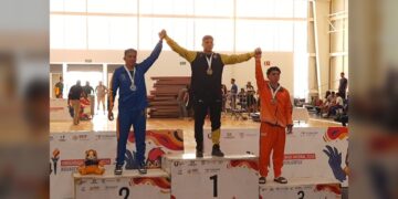 Cuelga bronce Grimany para la UAT en Luchas Universitarias
