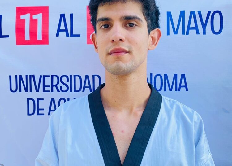 Da “Nacho” Pérez plata en TKD para la UAT