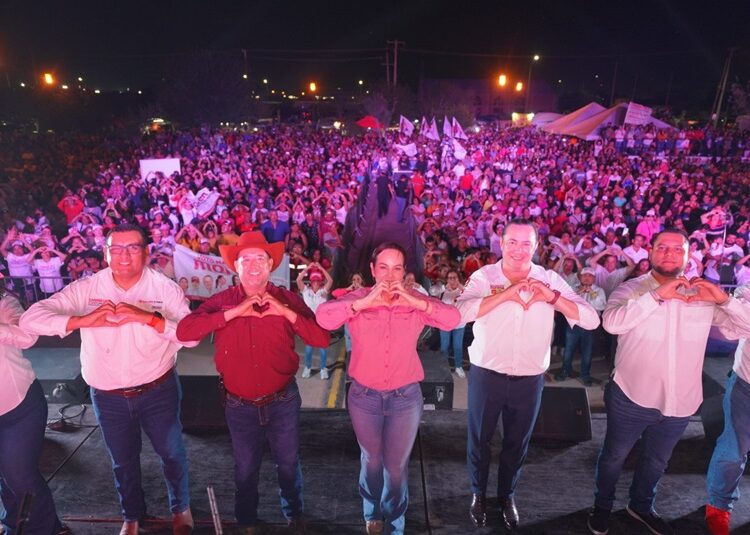 Dan respaldo a Carmen Lilia Canturosas miles de familias del Distrito III