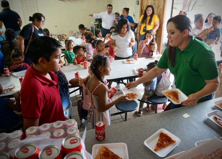 Entrega INDEX Reynosa cientos de juguetes por el Día del Niño