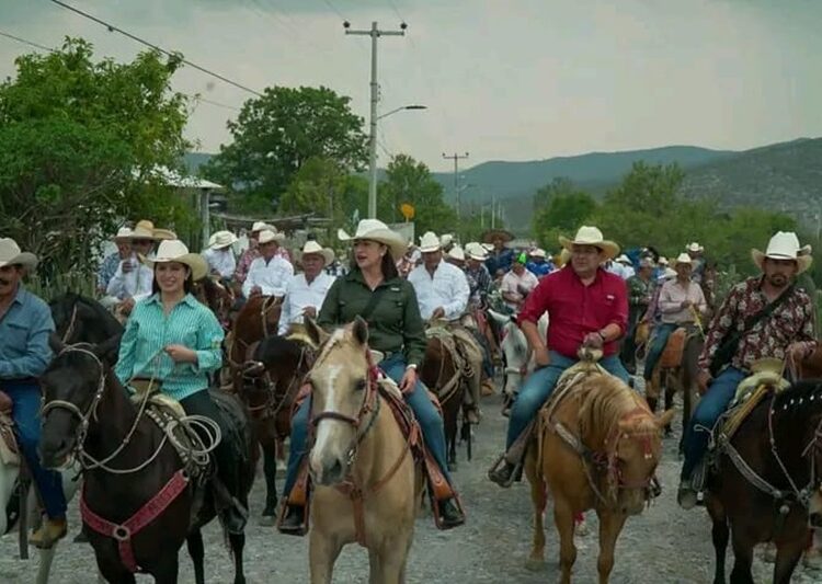 “Eunice Guzmán, invitada de honor en cabalgata por aniversario de Miquihuana”