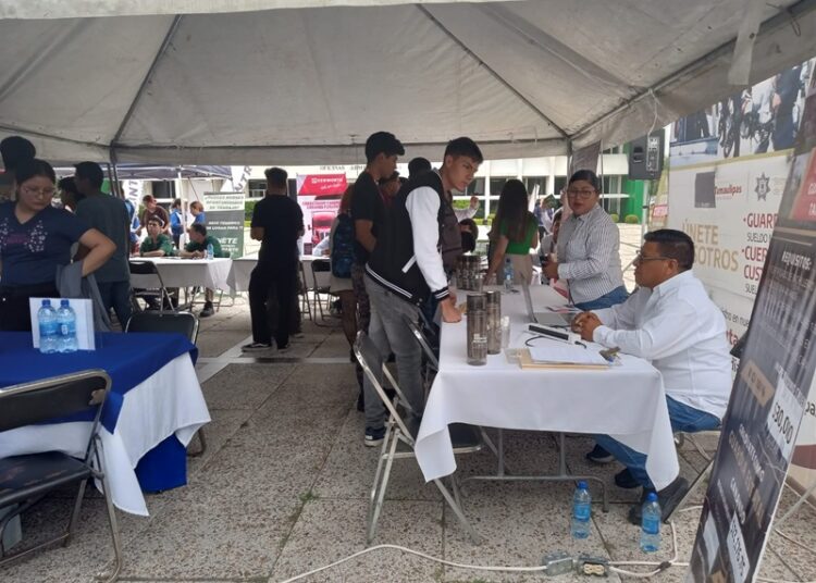 Estudiantes universitarios de NLD muestran interés en pertenecer a la Guardia Estatal