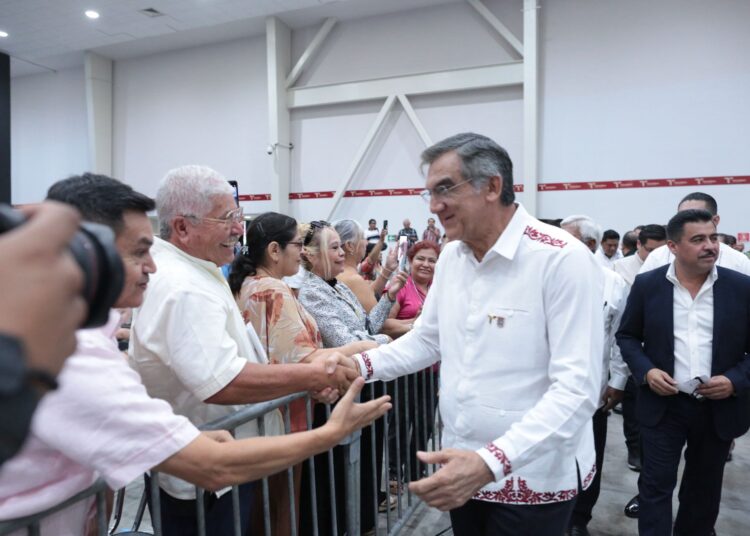 Reconoce Américo labor del magisterio tamaulipeco