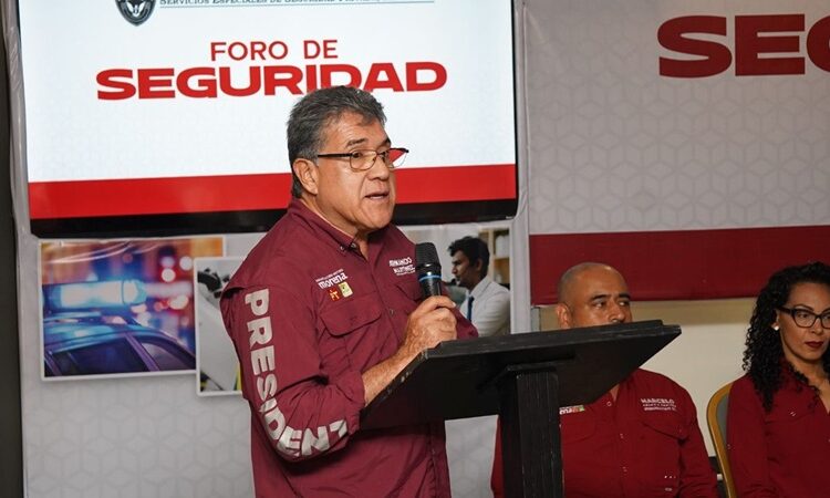 Foros ciudadanos fueron una brújula en campaña de Armando Martínez Manríquez