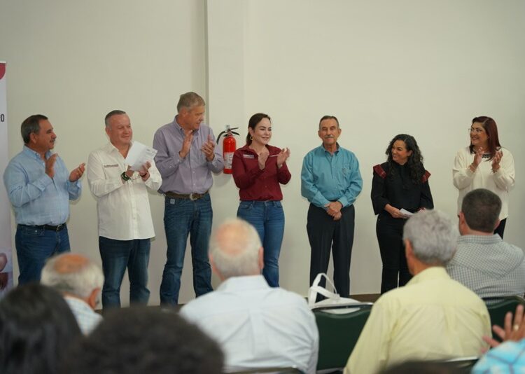 Ganaderos de NLD dan apoyo total a Carmen Lilia Canturosas