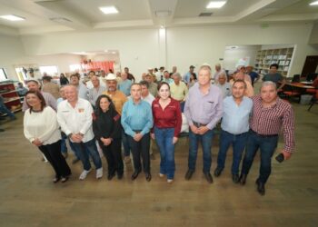 Ganaderos de NLD dan apoyo total a Carmen Lilia Canturosas