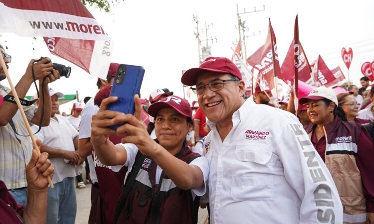 Gran aceptación para Armando Martínez en “Caminata de la Unidad” en el Sector Arboledas