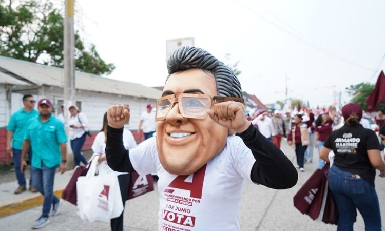 Gran aceptación para Armando Martínez en “Caminata de la Unidad” en el Sector Arboledas