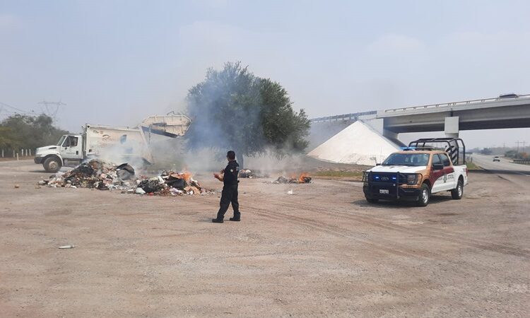 Guardia Estatal atiende incendio de camión recolector en González