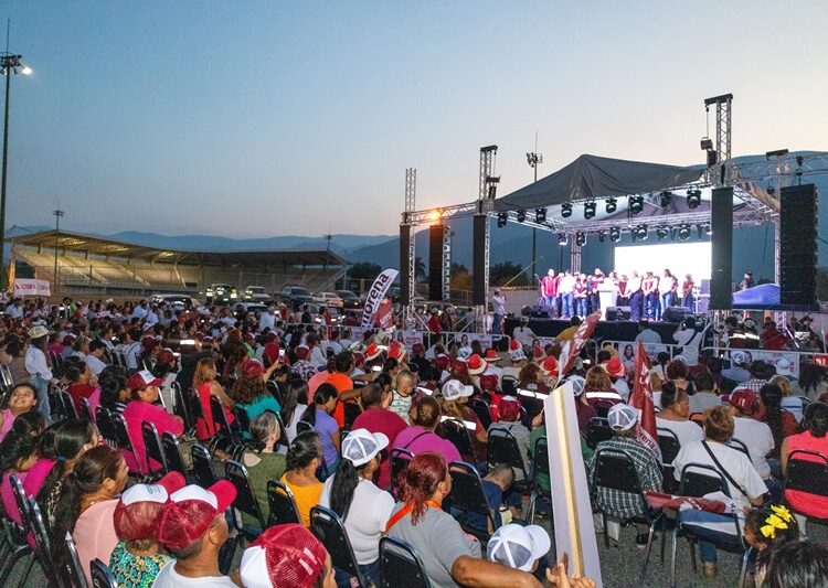 Katalyna Méndez cierra con éxito campaña junto a los victorenses del Distrito 15