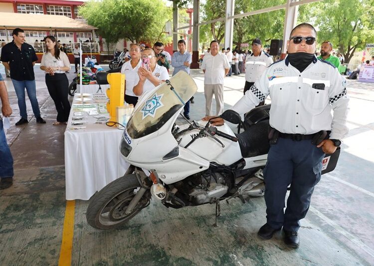 Llevan PC y Tránsito municipal programa de prevención de accidentes al plantel ITACE