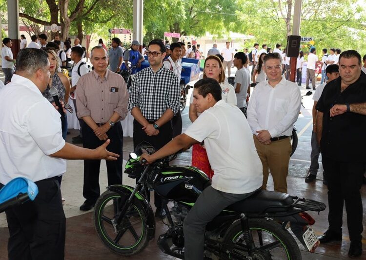 Llevan PC y Tránsito municipal programa de prevención de accidentes al plantel ITACE