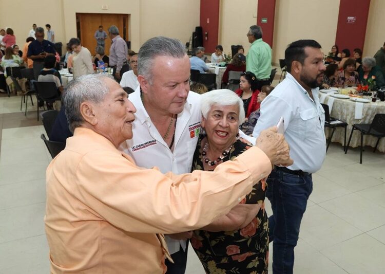 Maestros jubilados van con Carlos Canturosas
