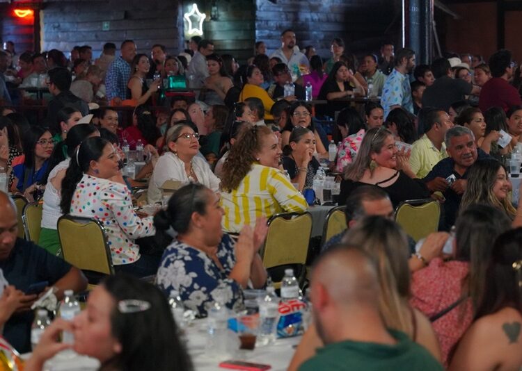 Magisterio de NLD da respaldo a Carmen Lilia Canturosas