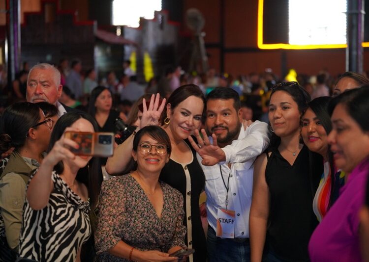 Magisterio de NLD da respaldo a Carmen Lilia Canturosas