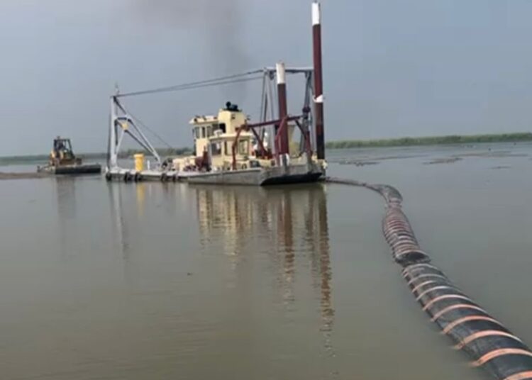 Mantiene COMAPA Altamira desazolve del sistema lagunario ante contingencia hídrica