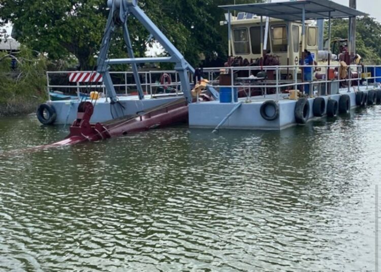 Mantiene COMAPA Altamira desazolve del sistema lagunario ante contingencia hídrica