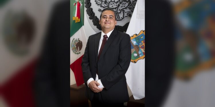 Pide regidor Oscar Narváez a diputada Ale Cárdenas dejar de buscar raja política con tema del agua