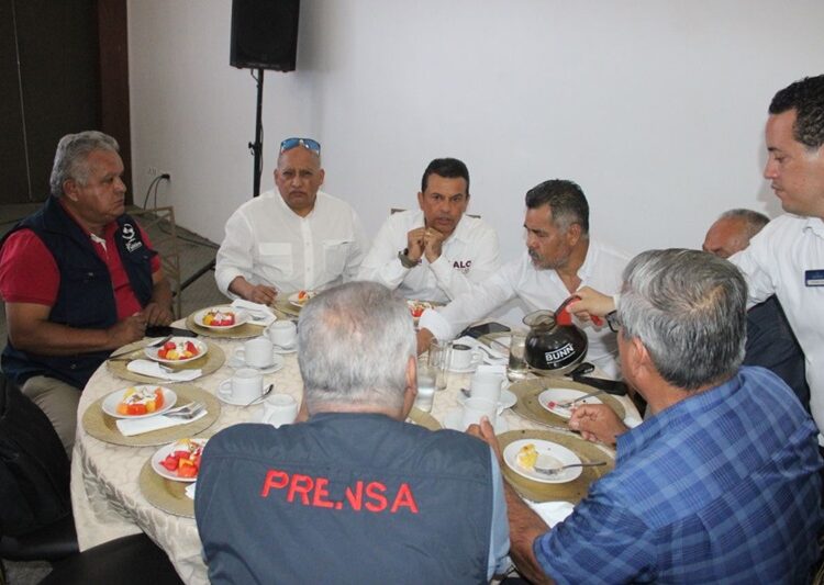 Presenta Lalo Gattás informe de acciones y propuestas de campaña