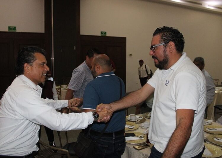 Presenta Lalo Gattás informe de acciones y propuestas de campaña