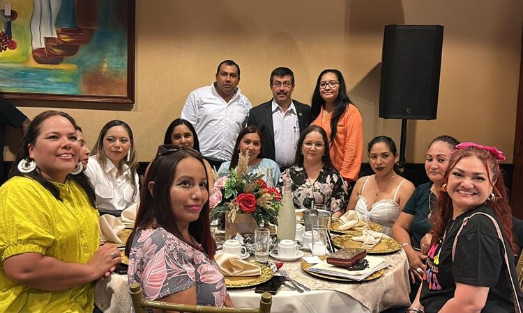 Preside el rector festejos en honor a las madres trabajadoras del SUTUAT