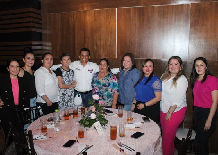 Reconoce Lalo Gattás que las mamás son el principal soporte de la sociedad victorense