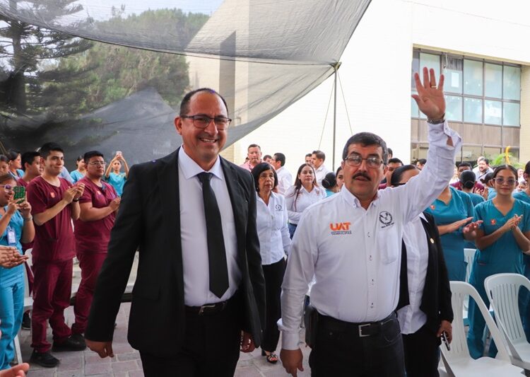 Rector de la UAT entrega nombramientos a nuevos directivos de la UAM Mante