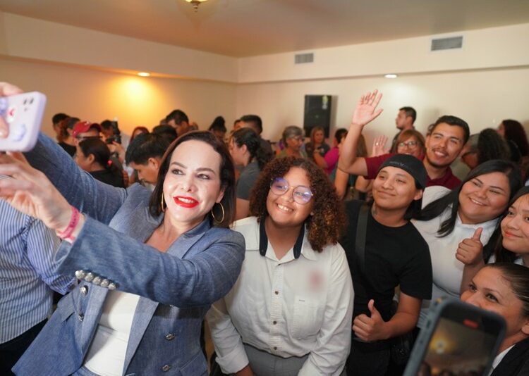 Refrenda compromiso Carmen Lilia con Sindicato de Comapa por la transformación de NLD