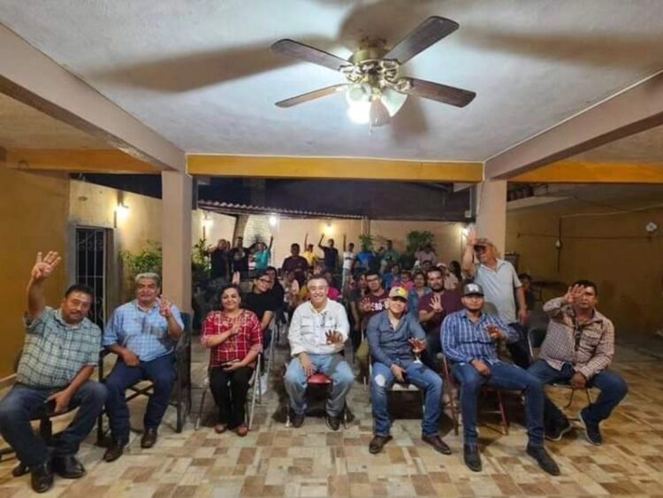 Desangelado “gallo” realiza René Lara en Tula