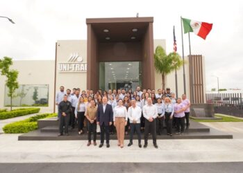 Respalda Grupo UNI-TRADE a candidata Carmen Lilia Canturosas Villarreal