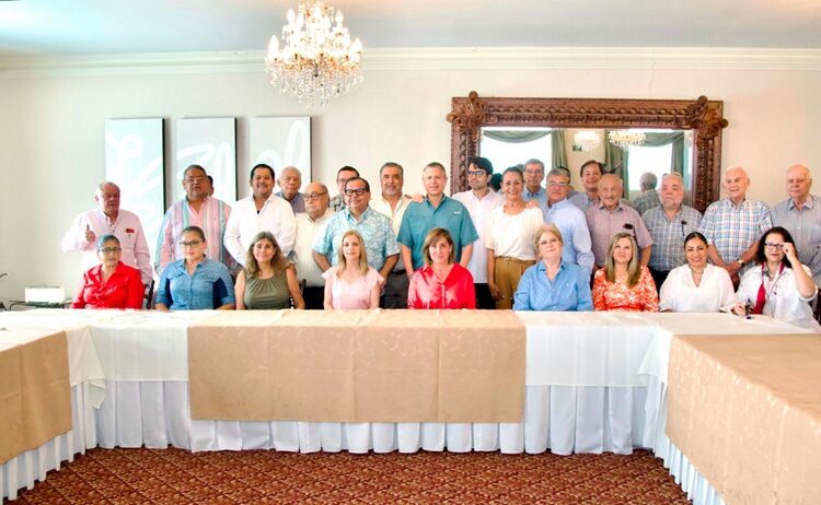 Colegio de Notarios de Tampico respalda las propuestas de Arturo Núñez